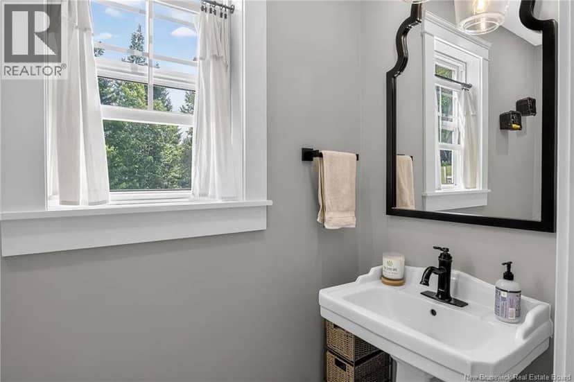 6 Donald Road — photo 21 of 40