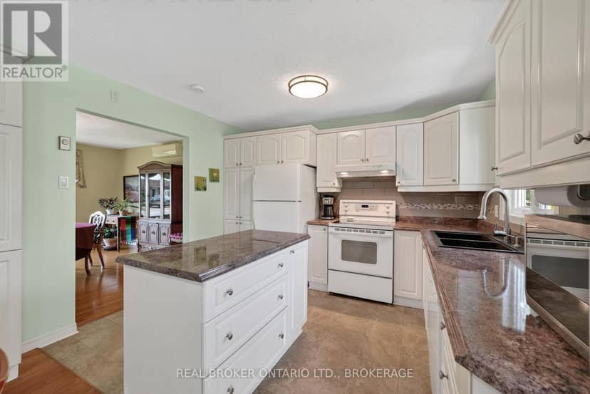 11 Albert Street — photo 9 of 40