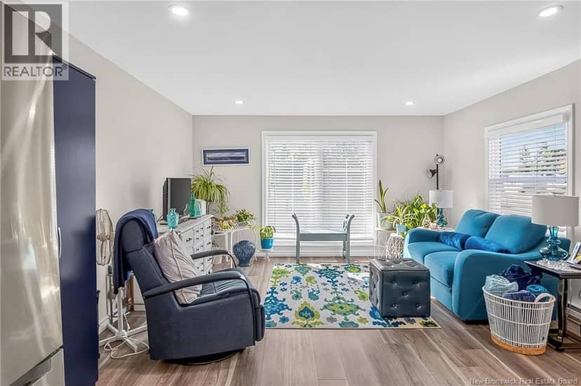 30 Violet Street — photo 7 of 26