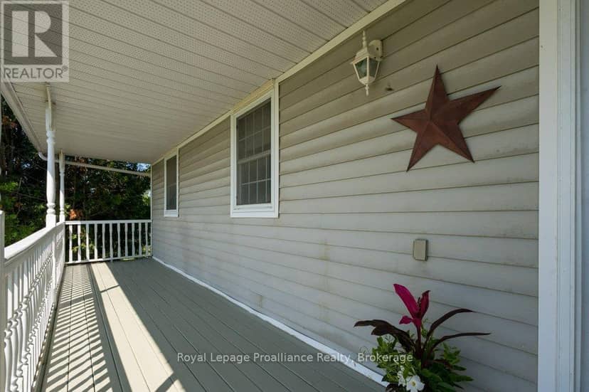 1075 Enright Road — photo 7 of 40