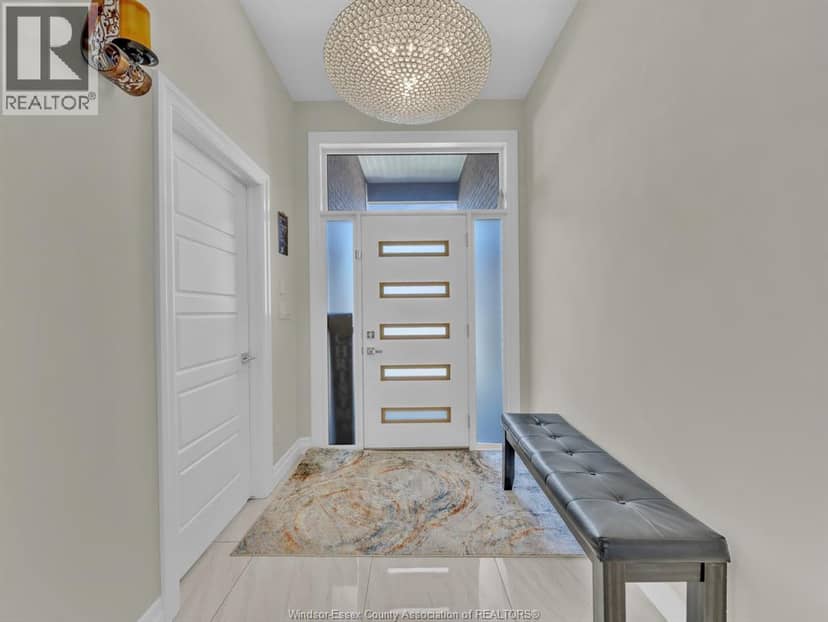 157 Townsview — photo 4 of 40