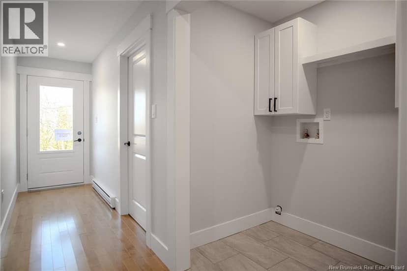 329 Hampton Road — photo 19 of 40