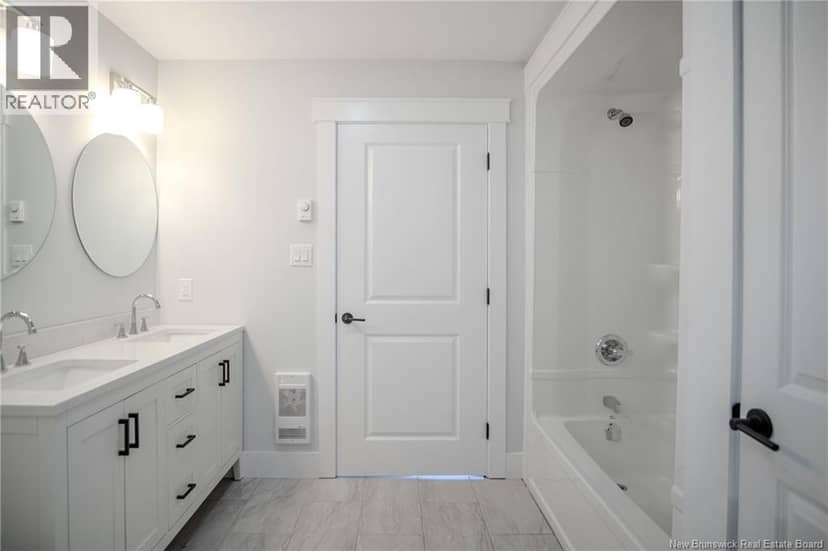329 Hampton Road — photo 31 of 40