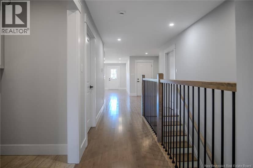 329 Hampton Road — photo 34 of 40