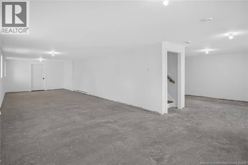 329 Hampton Road — photo 37 of 40