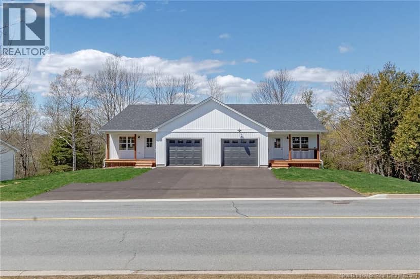 329 Hampton Road — photo 4 of 40
