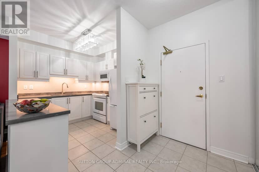 102 - 9944 Keele Street — photo 2 of 22