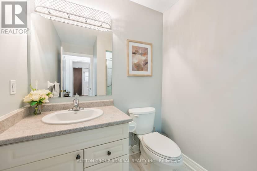 102 - 9944 Keele Street — photo 8 of 22
