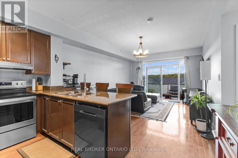 302 - 1 Shipyard Lane — photo 6 of 40