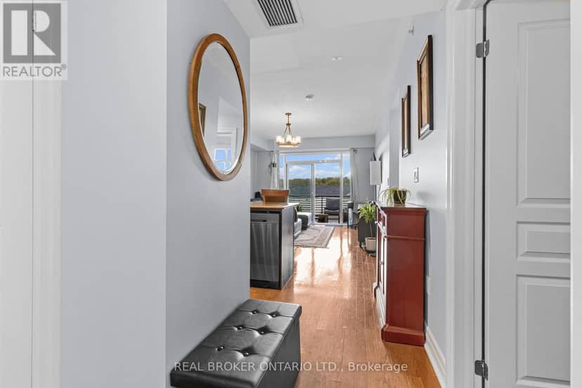 302 - 1 Shipyard Lane — photo 7 of 40