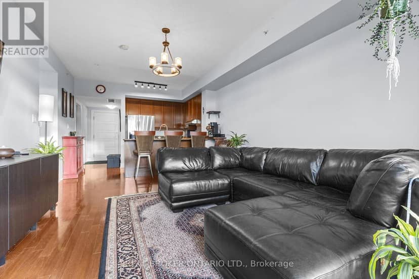 302 - 1 Shipyard Lane — photo 8 of 40