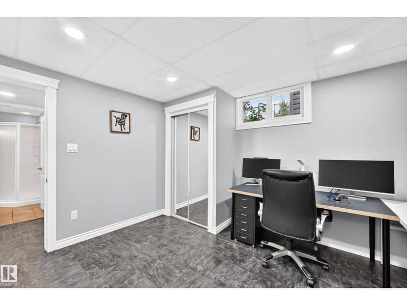 7916 130 AV NW — photo 31 of 40