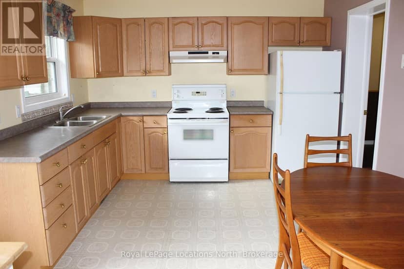 4 St James Place — photo 13 of 34