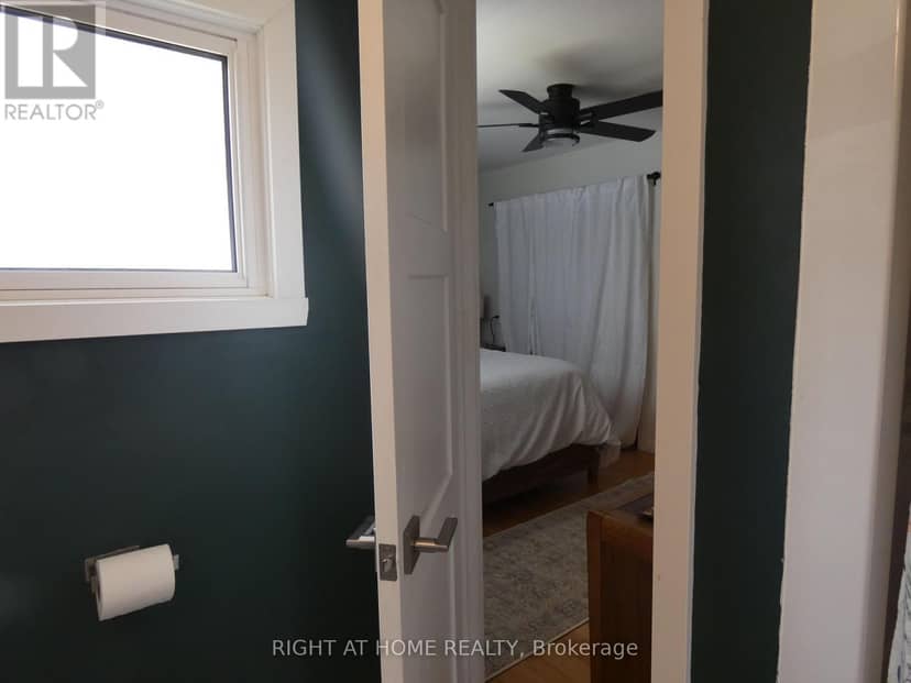 407 King Street — photo 14 of 20