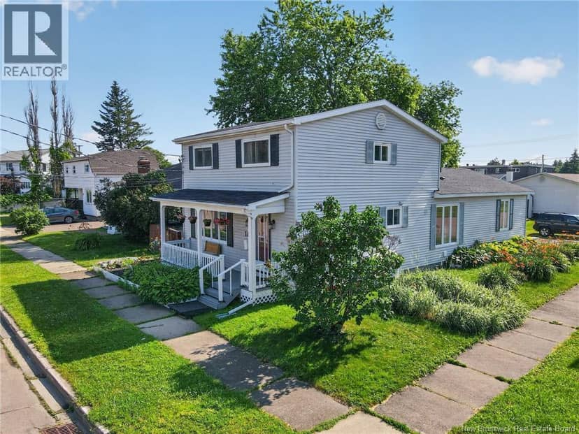 18 Atkinson Avenue — photo 3 of 40