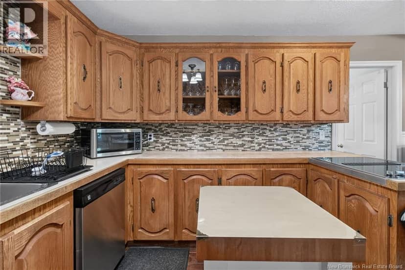 18 Atkinson Avenue — photo 6 of 40