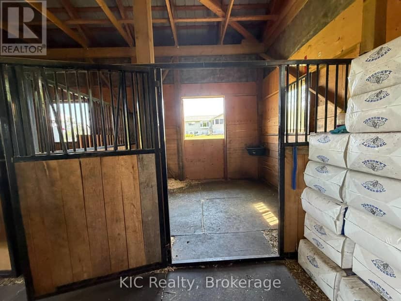 221 Jones Road — photo 12 of 34