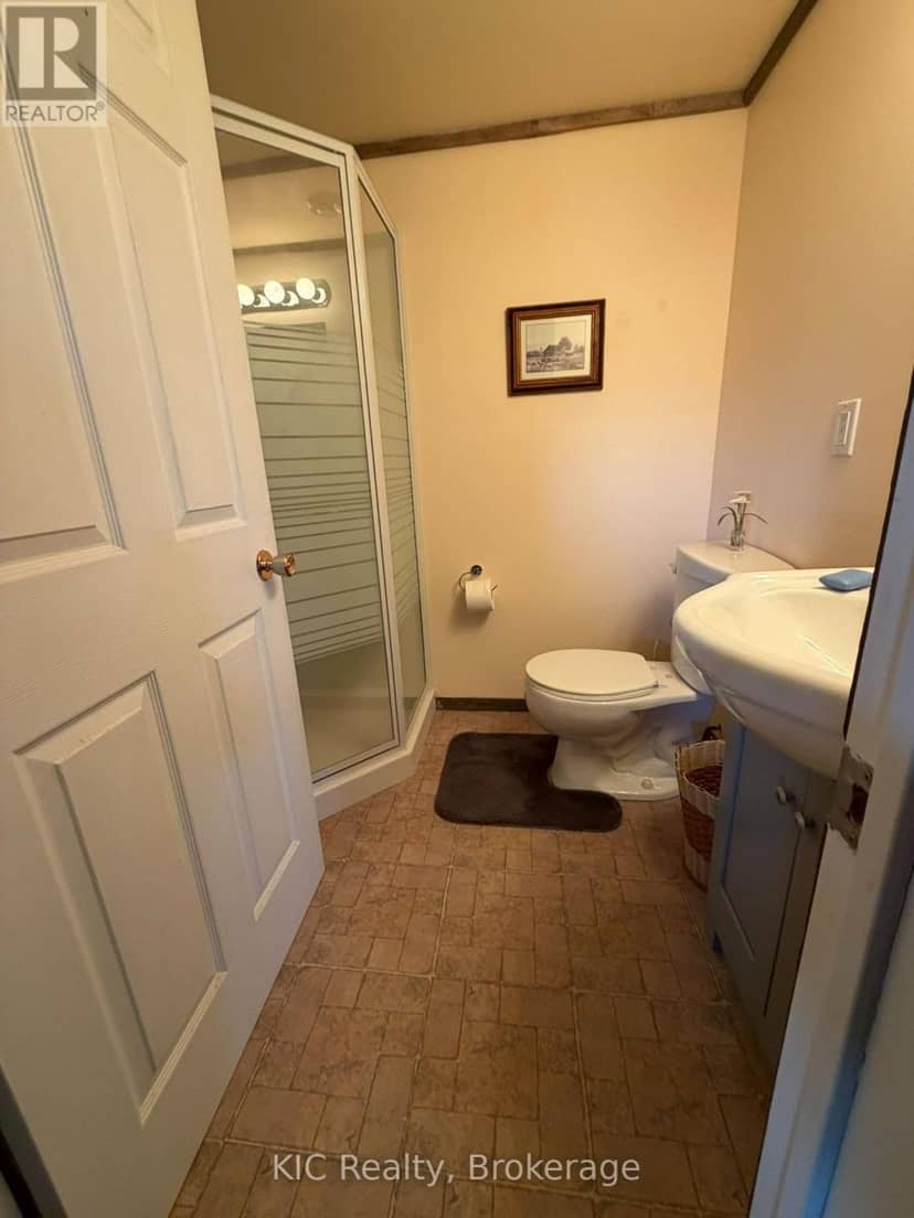 221 Jones Road — photo 29 of 34