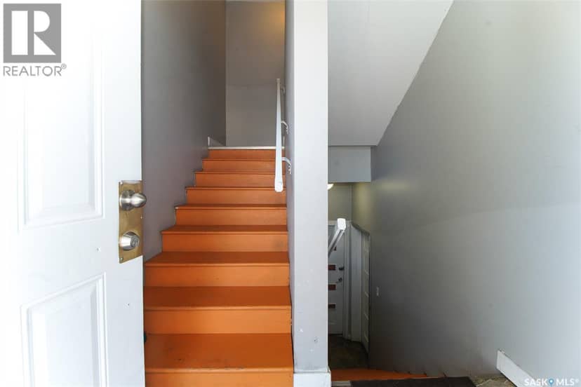1352 Angus STREET — photo 8 of 40