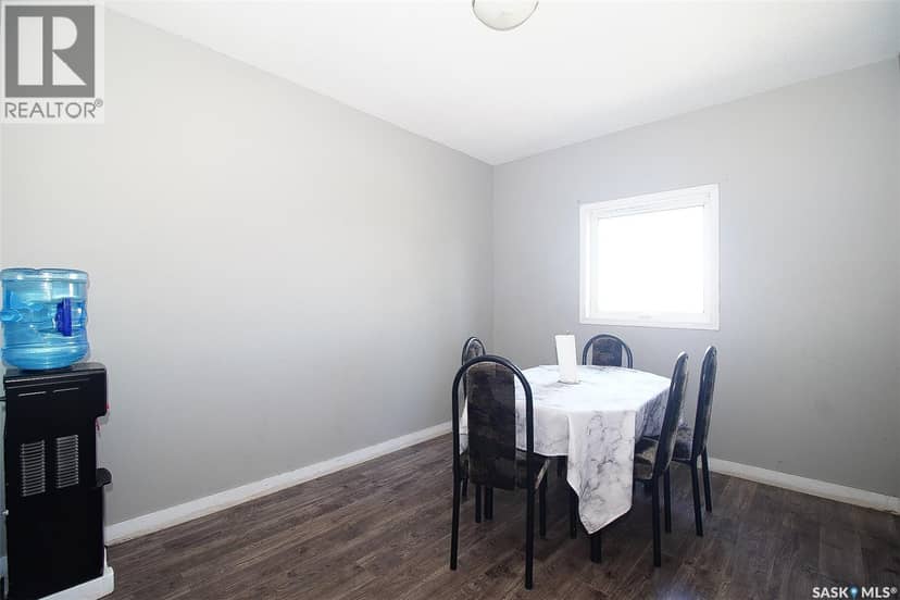 1352 Angus STREET — photo 9 of 40