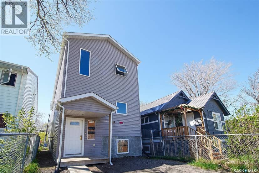 1352 Angus STREET — photo 3 of 40