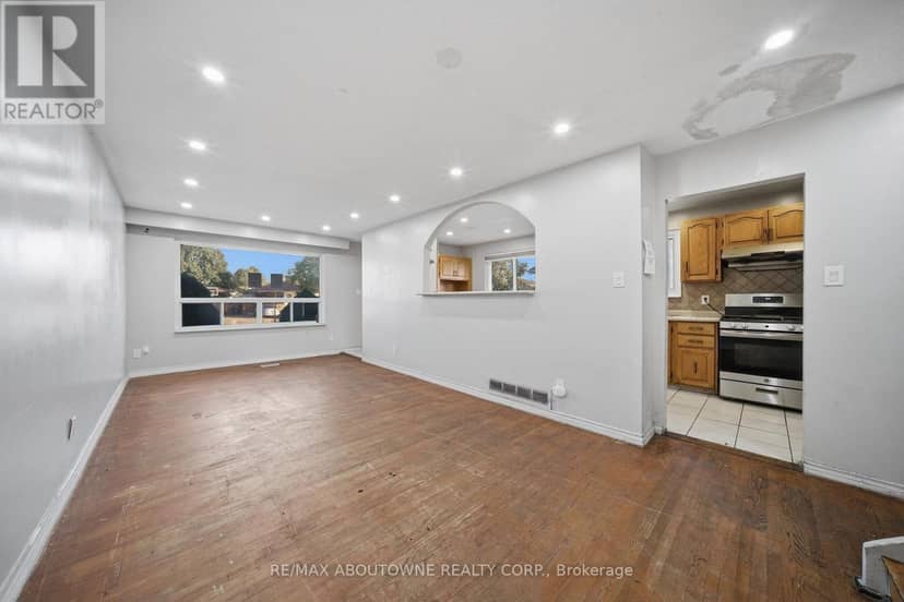34 Seaborn Road — photo 4 of 28