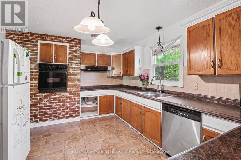 2 Tower Road — photo 7 of 32
