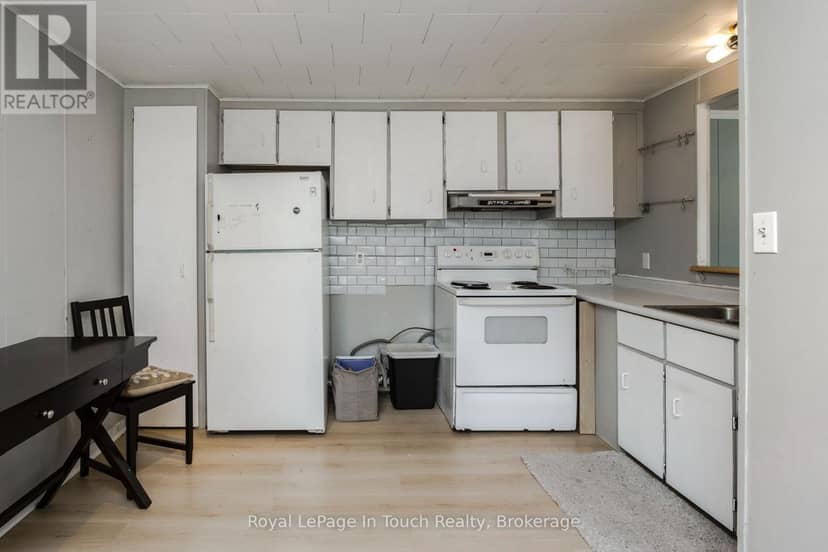 21 Vics Road — photo 9 of 15