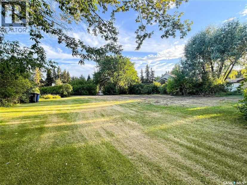 211 Centre AVENUE, Meadow Lake, photo 2