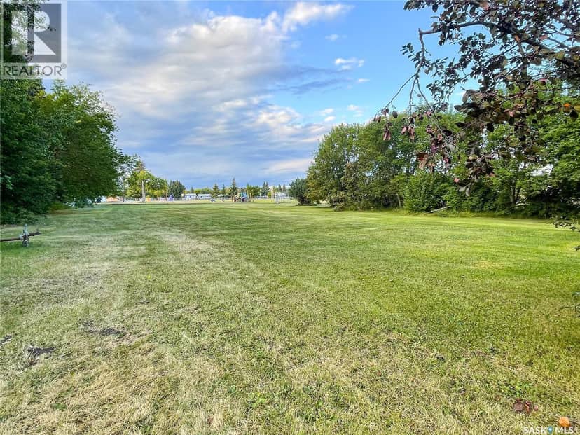 211 Centre AVENUE, Meadow Lake, photo 4