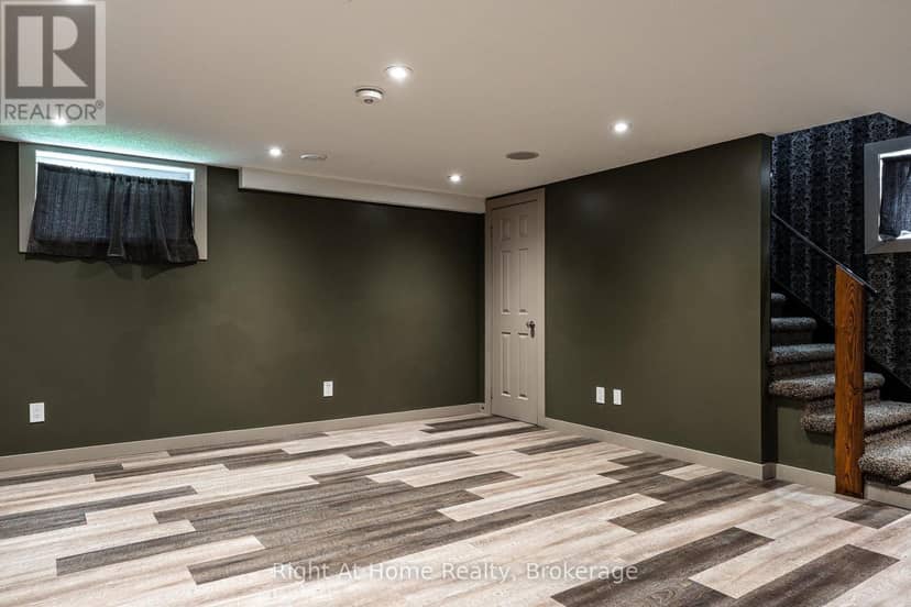 92 Rebecca Street — photo 32 of 40