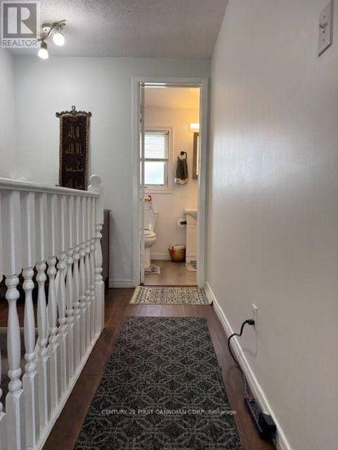 42 - 1855 Aldersbrook Road W — photo 22 of 40