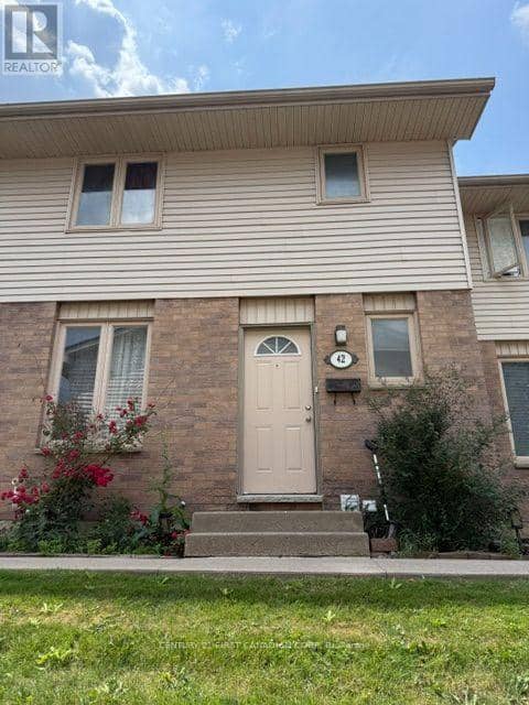 42 - 1855 Aldersbrook Road W — photo 3 of 40