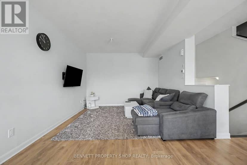 127 Attwell Private — photo 3 of 17