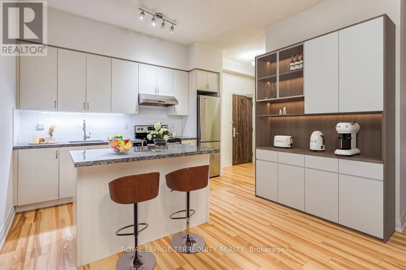 230 - 8763 Bayview Avenue — photo 12 of 40