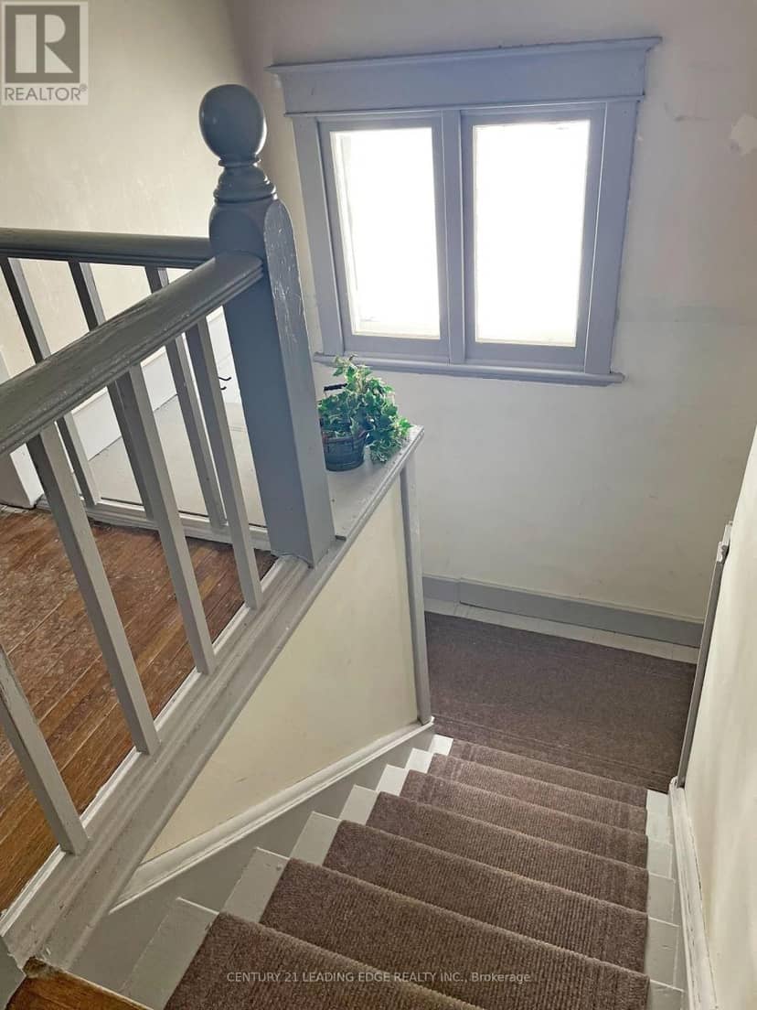 23 Queen Street — photo 13 of 37