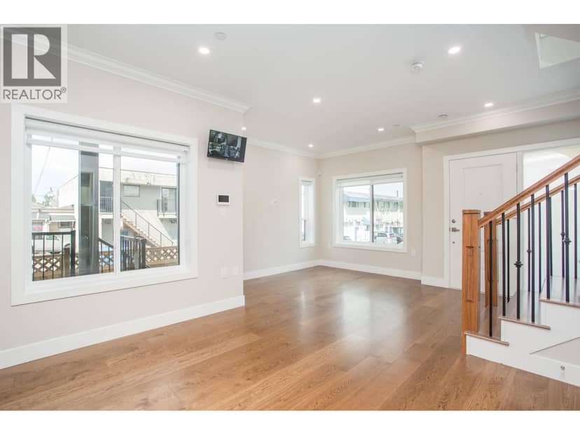 2028 E 42ND AVENUE, Vancouver, photo 8