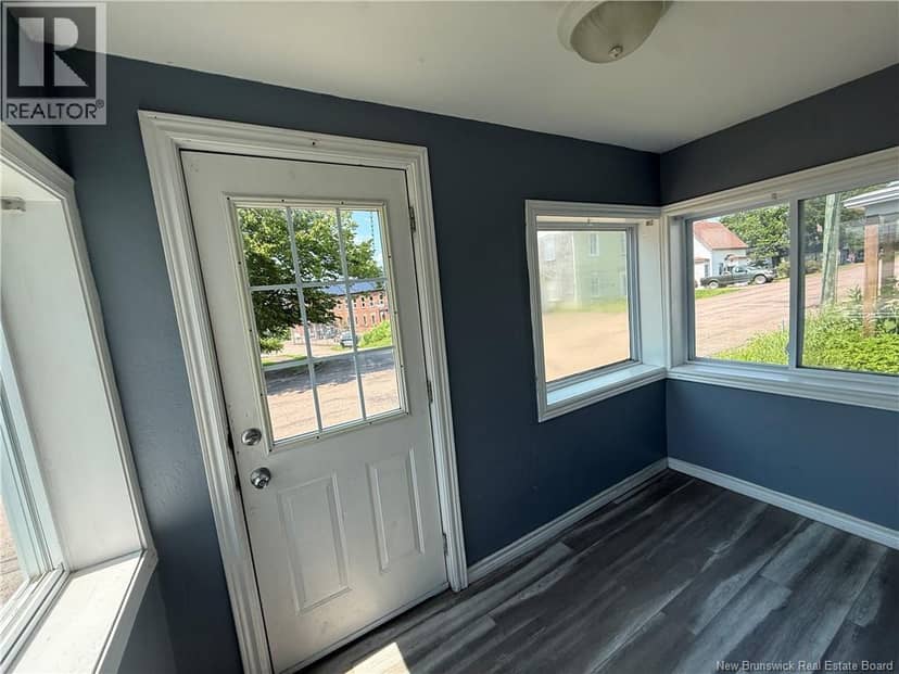 7 Woodlawn Road — photo 2 of 21