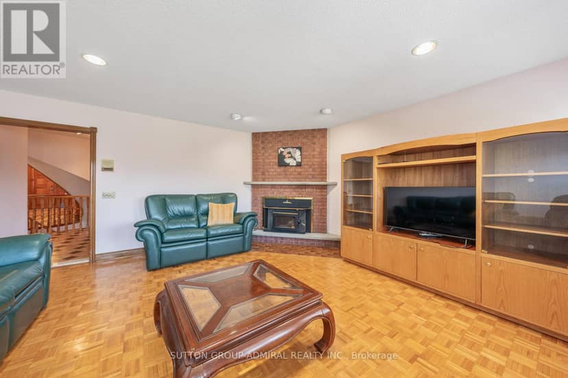 48 Weldrick Road W — photo 13 of 40