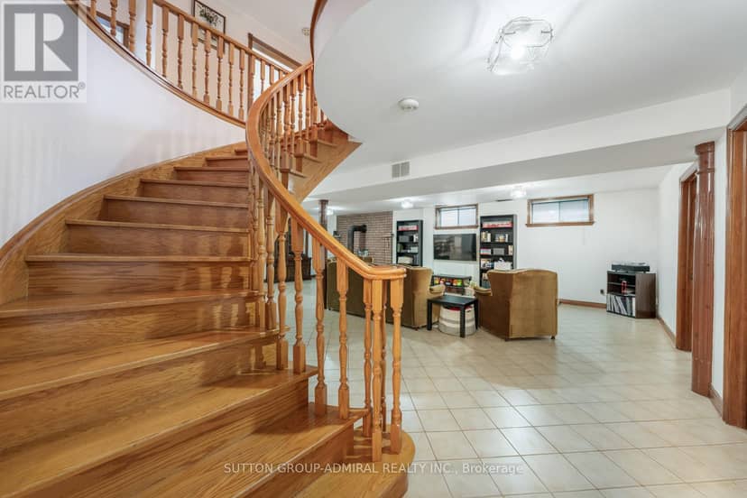 48 Weldrick Road W — photo 24 of 40