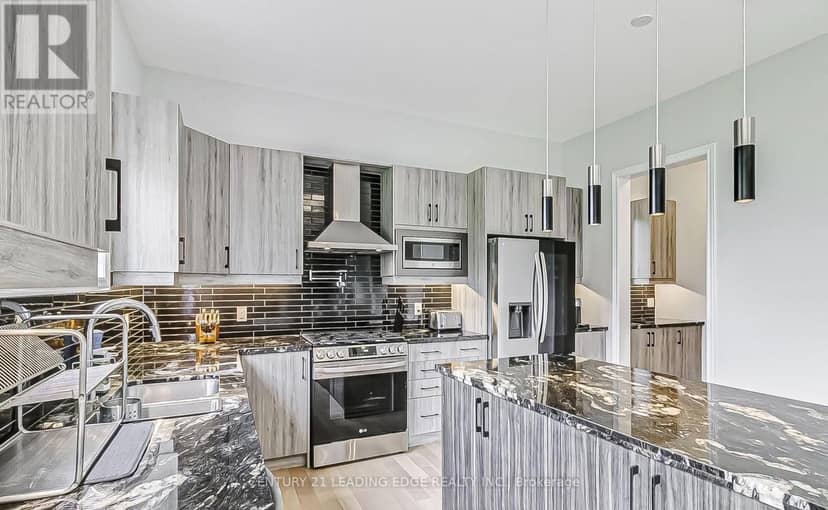 220 Olde Bayview Avenue, Richmond Hill, photo 4