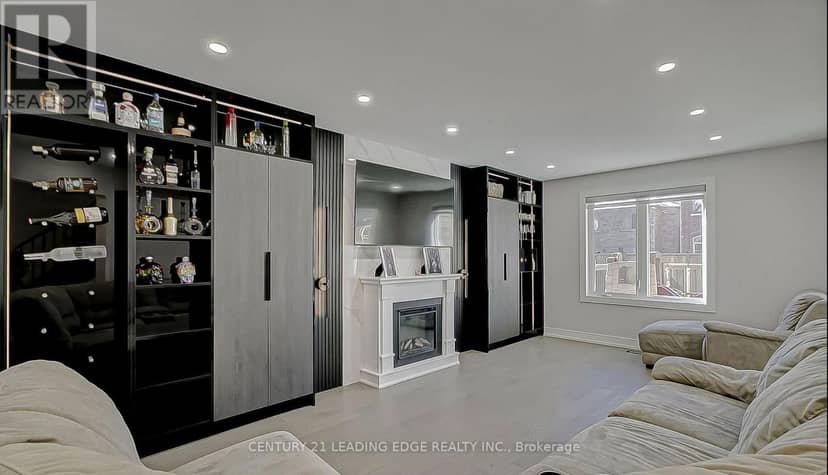 220 Olde Bayview Avenue, Richmond Hill, photo 7