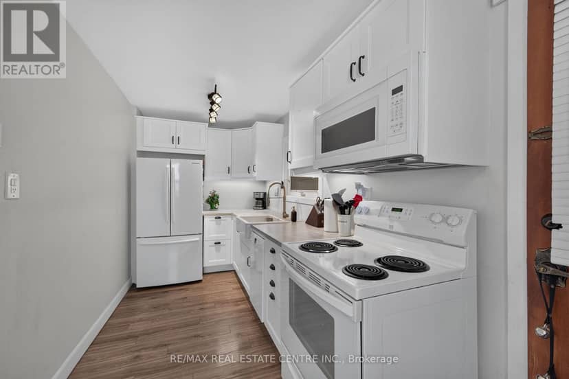 220 Paling Avenue — photo 16 of 40