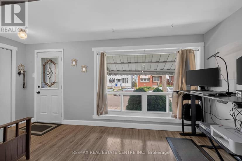 220 Paling Avenue — photo 4 of 40