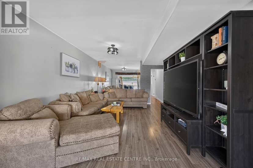 220 Paling Avenue — photo 7 of 40