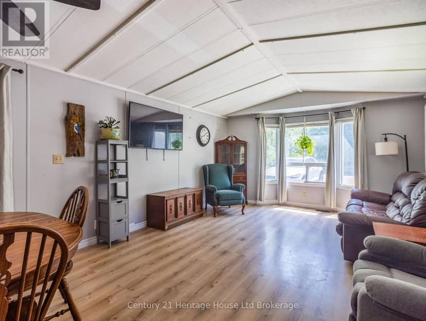 4 Centre Rd - 596101 Oxford 59 Road, East Zorra-Tavistock, photo 3
