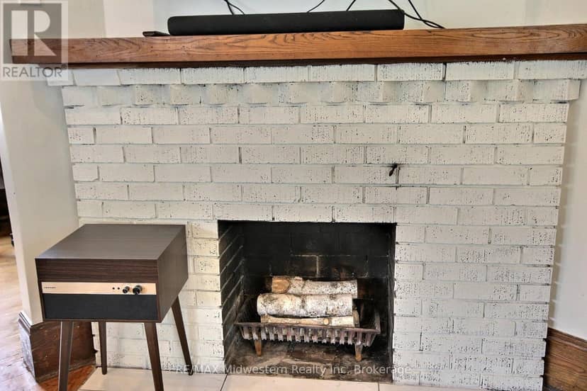 206 Union Street E — photo 8 of 17