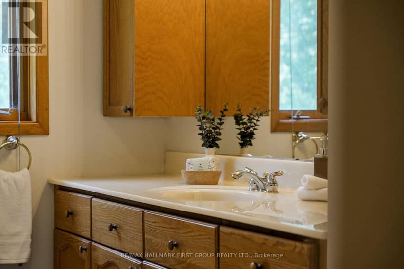 35 Crowe Bay Heights — photo 28 of 40