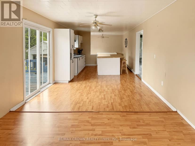 Moonbeam - 45A Chain Of Lakes Road — photo 16 of 40