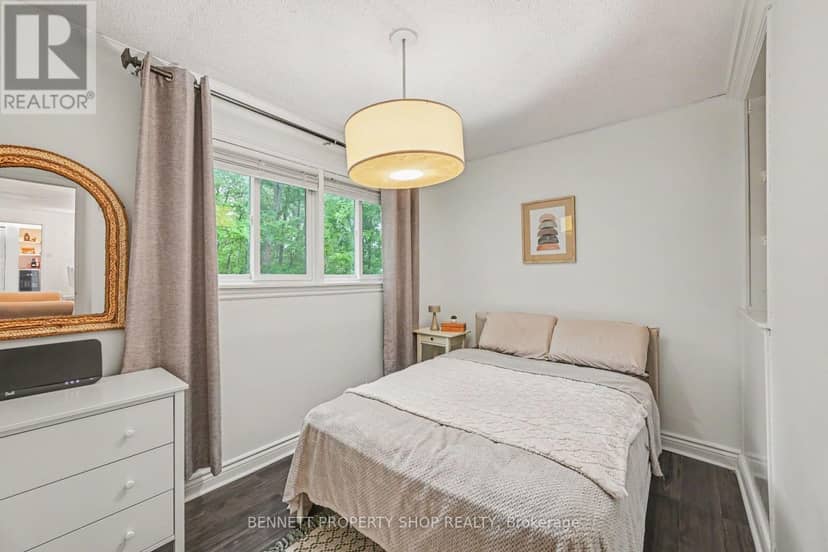 102 Moorhead Drive — photo 10 of 16